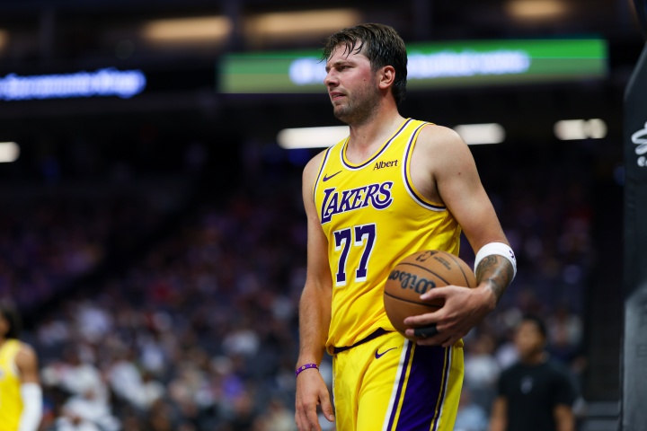 MacMahon：湖人若拿下50胜 东契奇打出场均30+三双数据 就能拿MVP