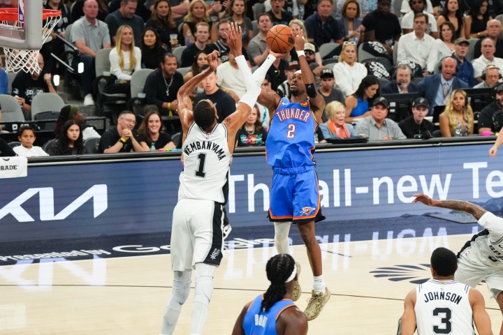 NBA官方实力榜：马刺雷霆尼克斯前三 76人4 火箭6 湖人12 勇士24