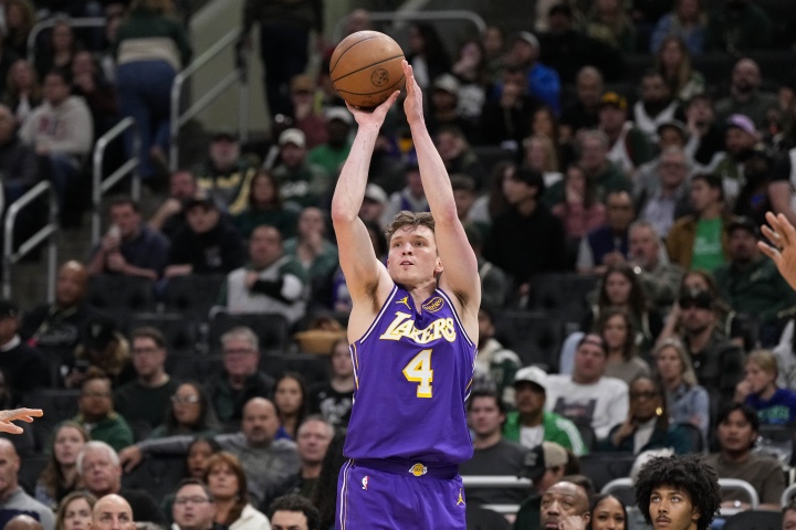 夸梅·布朗：克内克特比布朗尼强却被裁 他成了NBA人情世故牺牲品